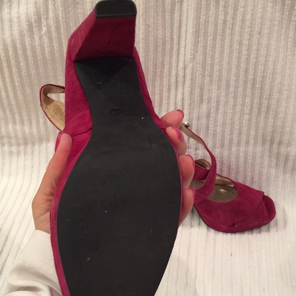 Michael by Michael Kors fuscia/plum suede sandals - Picture 4 of 5